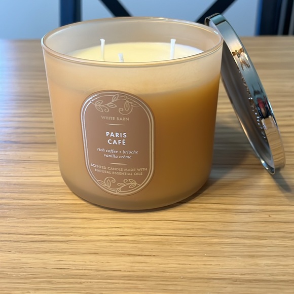 Bath & Body Works 3 Wick Candle. Paris Cafe. - Picture 2 of 3